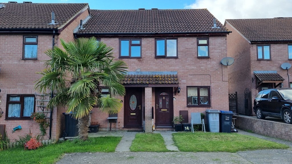 House Middleton Close in Warminster