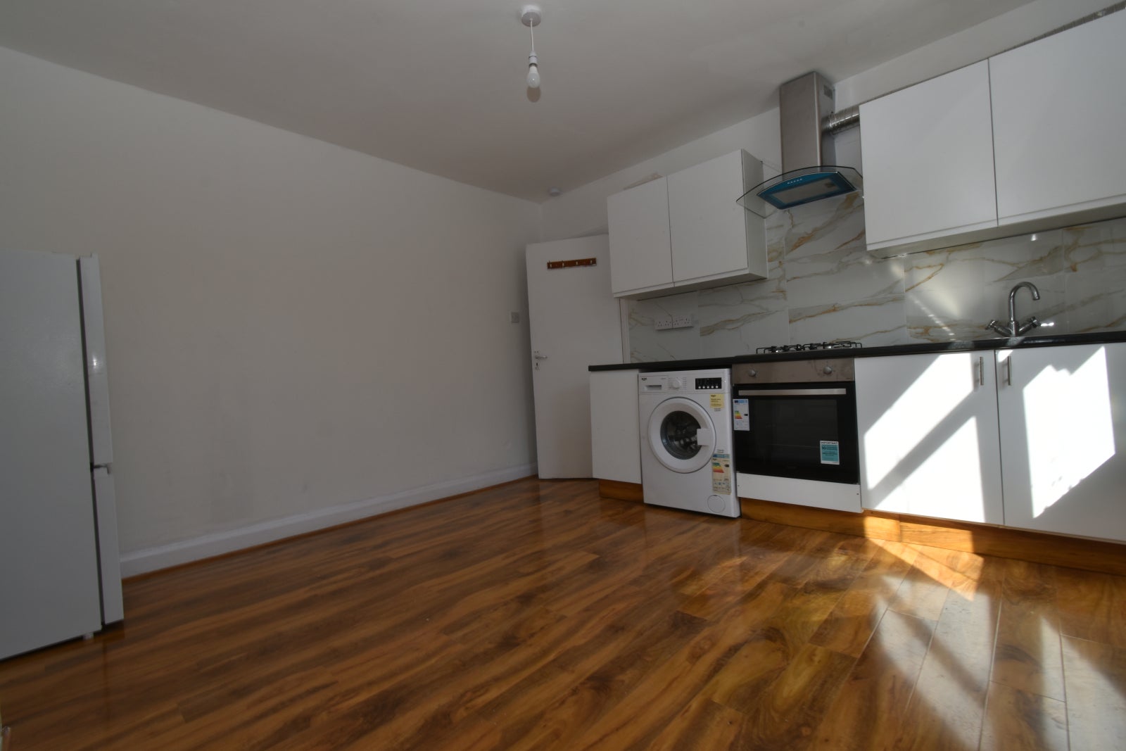 Flat Kingsley Road in Greater London