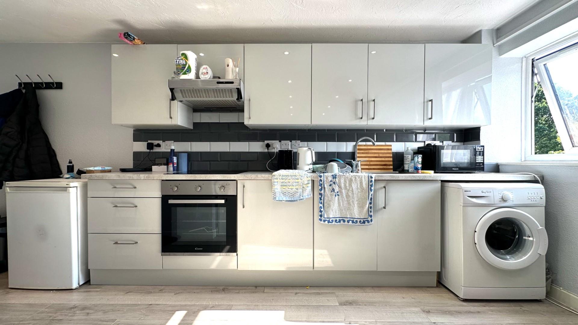 Flat Horndean Road in Winkfield
