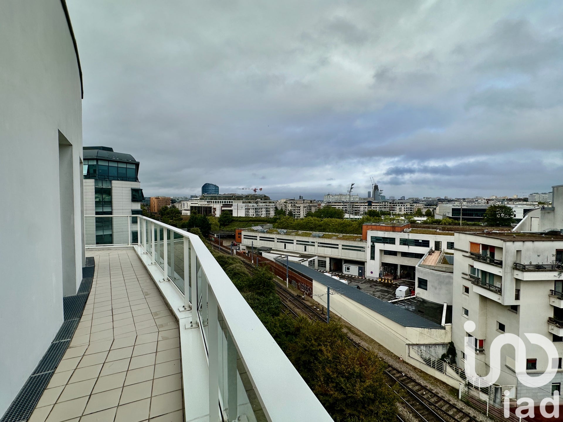 Appartement Rue Jacques Henri Lartigue à Issy-les-Moulineaux