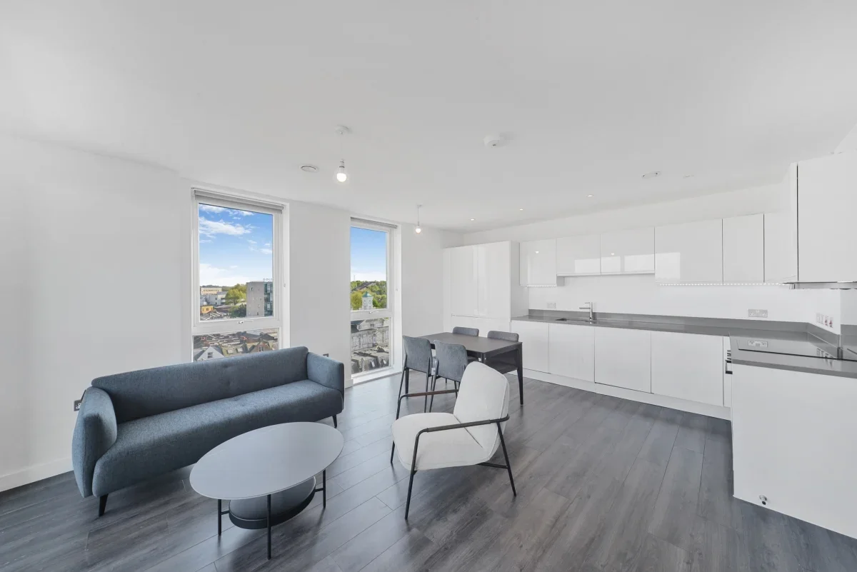 Flat Batavia Road in Greater London