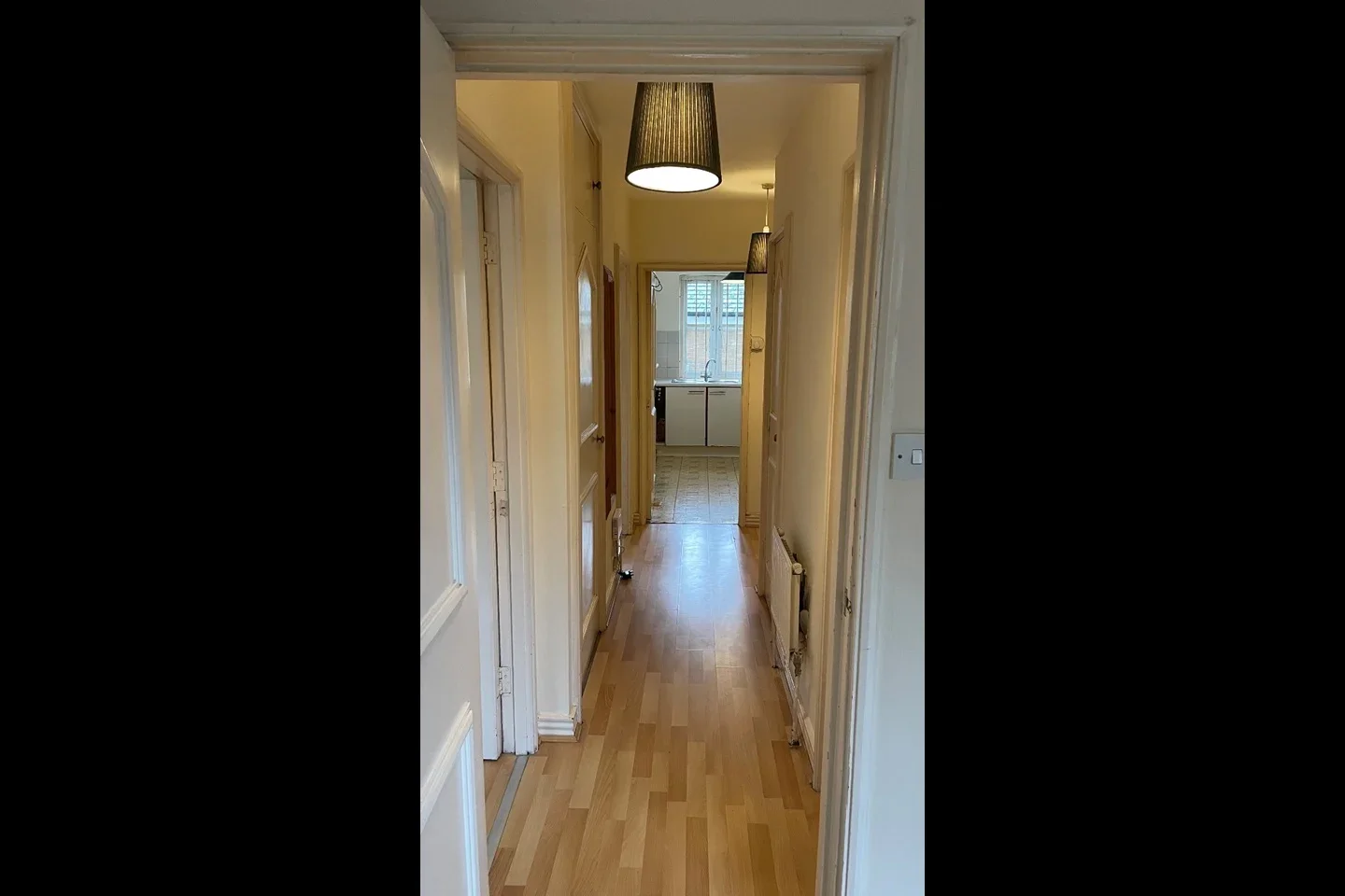 Flat Hackney Road in Greater London