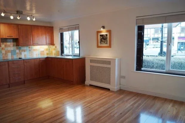 Flat Anyards Road in Elmbridge