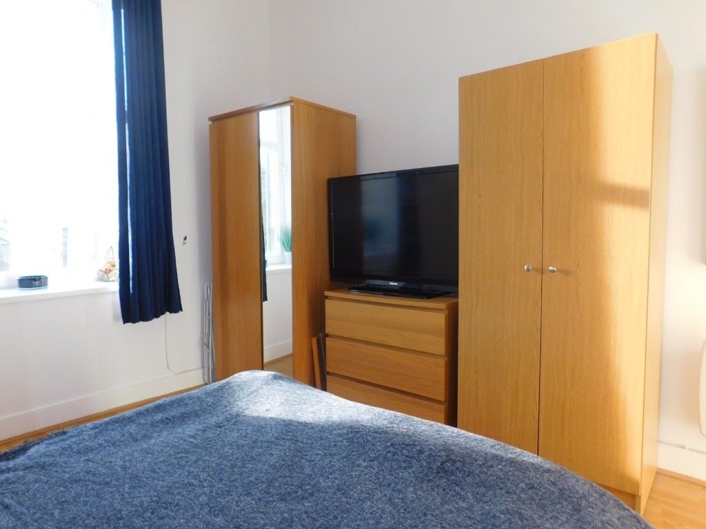 Flat Rosemount Place in Aberdeen City