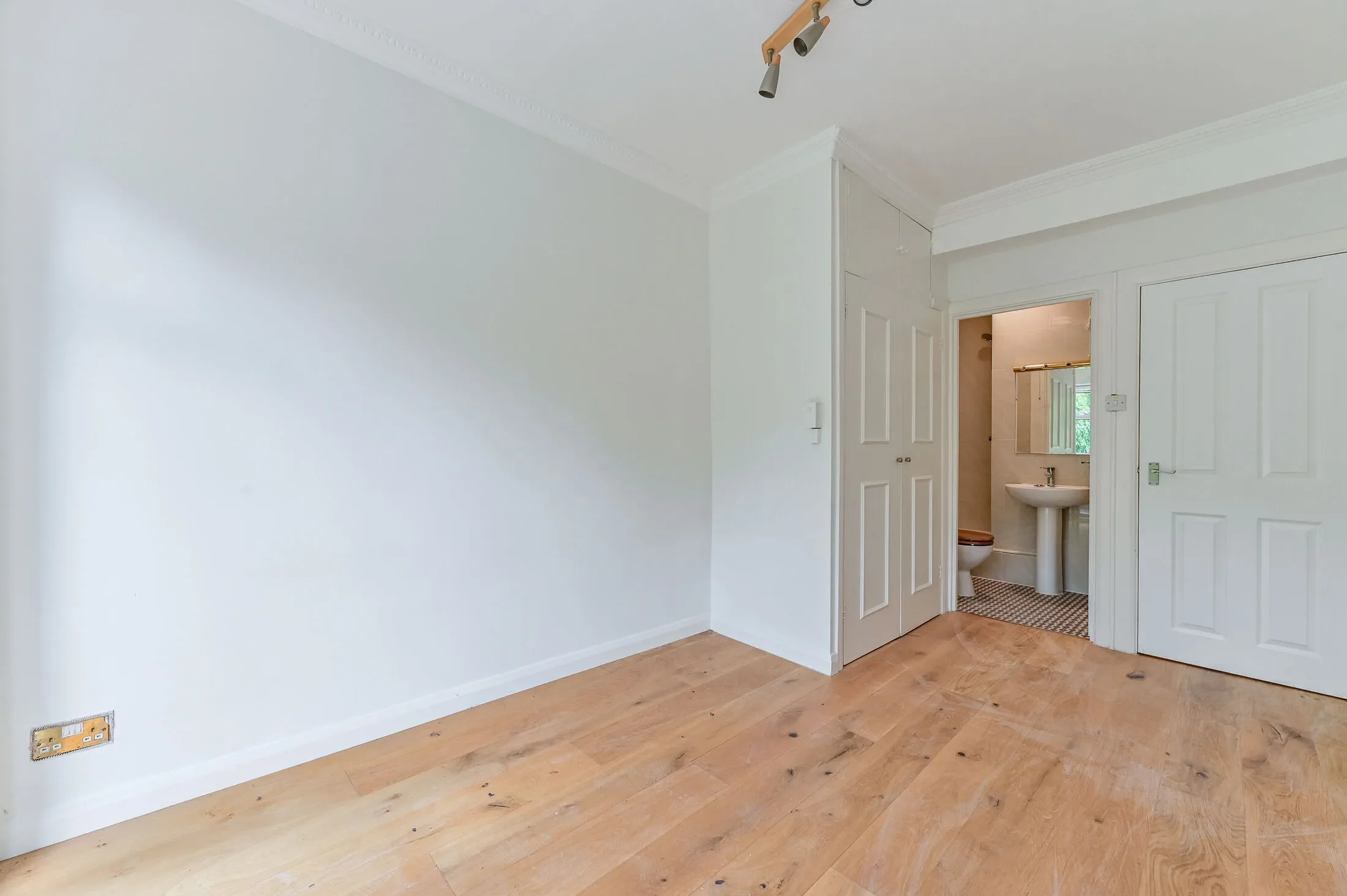 Flat Goldhurst Terrace in Greater London