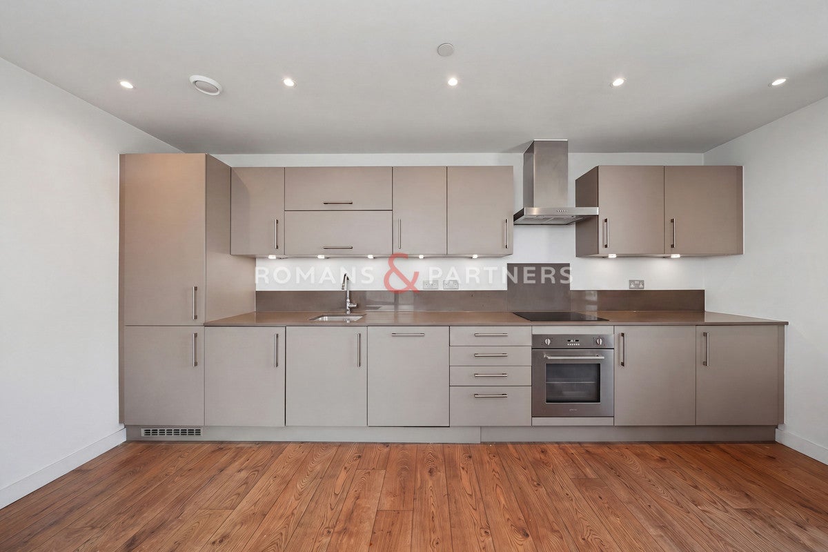 Flat Rotherhithe New Road in Greater London