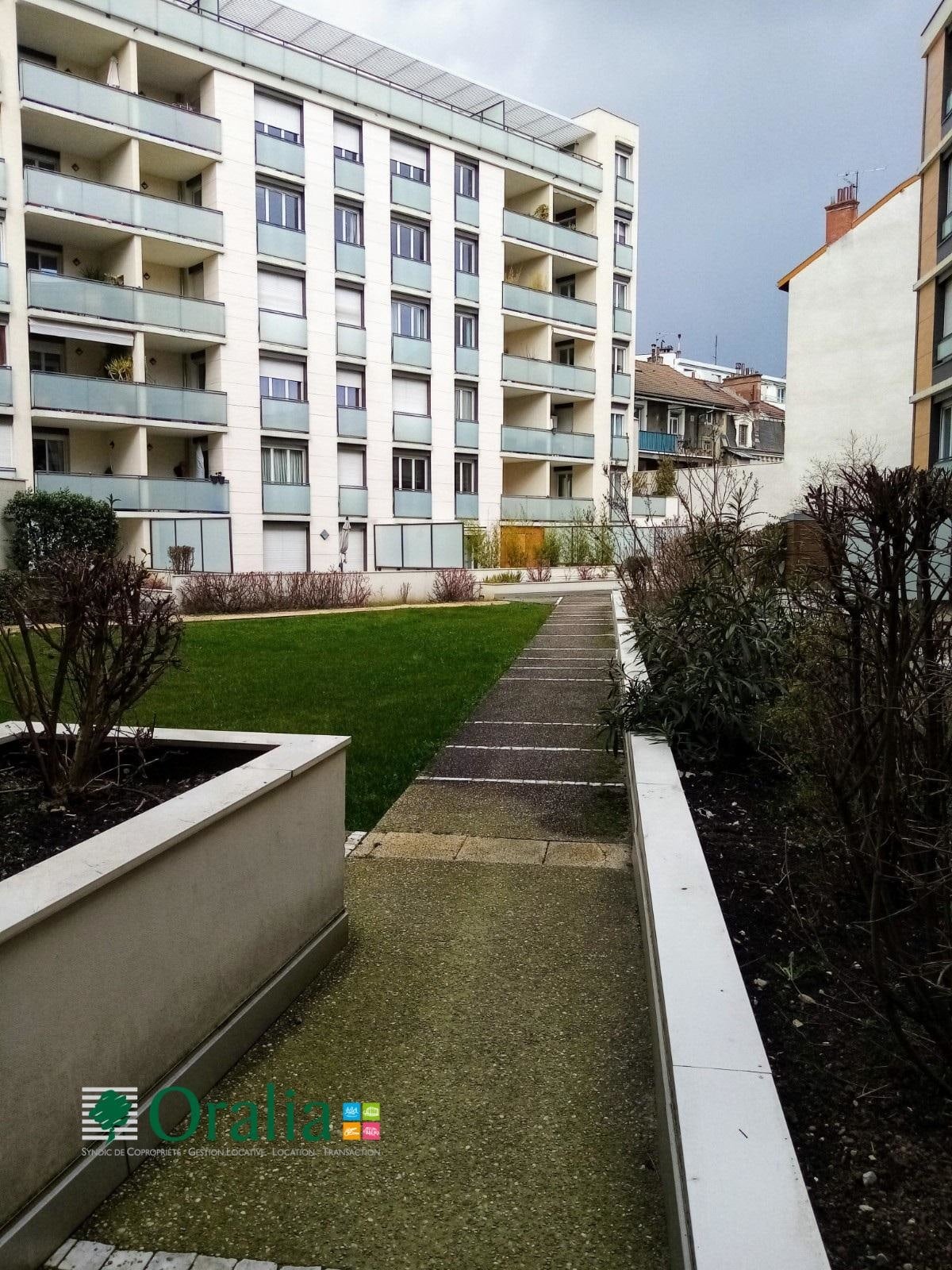 Appartement Chemin du Bois d'Artas à Grenoble