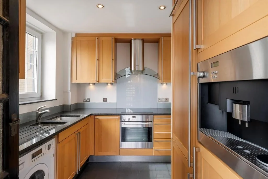 Flat Brompton Road in Greater London