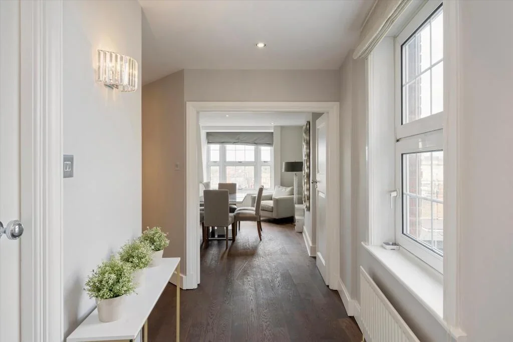 Flat Brompton Road in Greater London