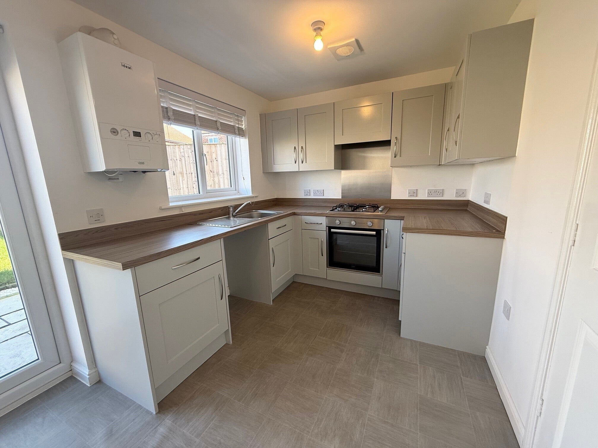 House Wright Drive in Doncaster