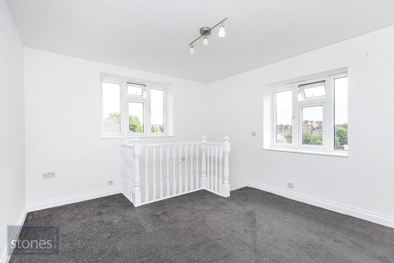 Flat Wolsey Mews in Greater London
