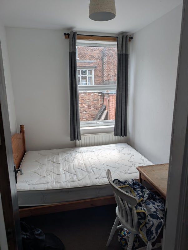 Room Albert Road in Manchester