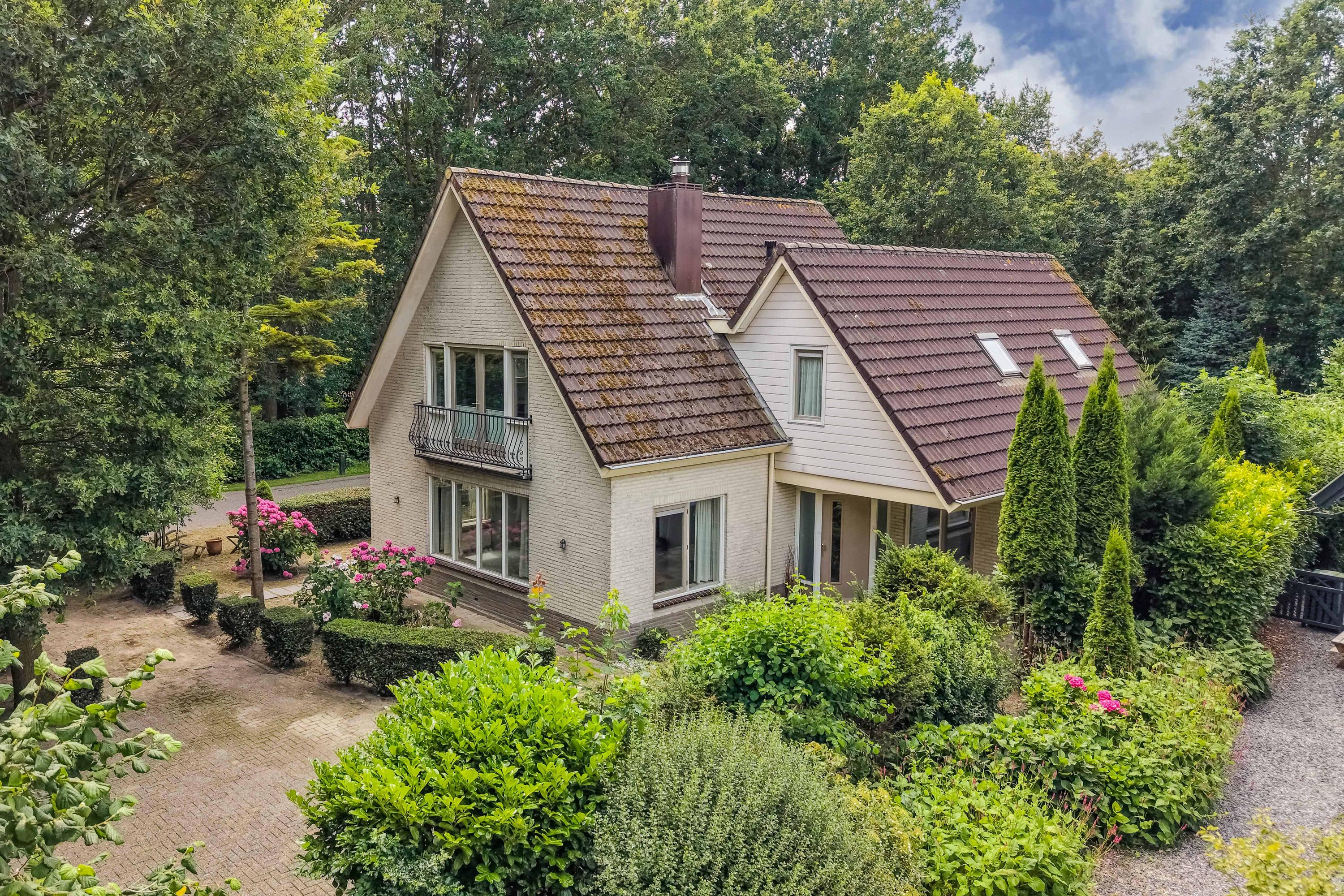 Huis Eikenlaan 28 in Dronten
