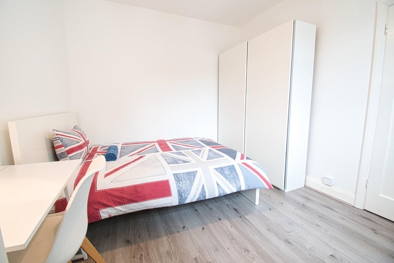 Room Coke Street in Greater London