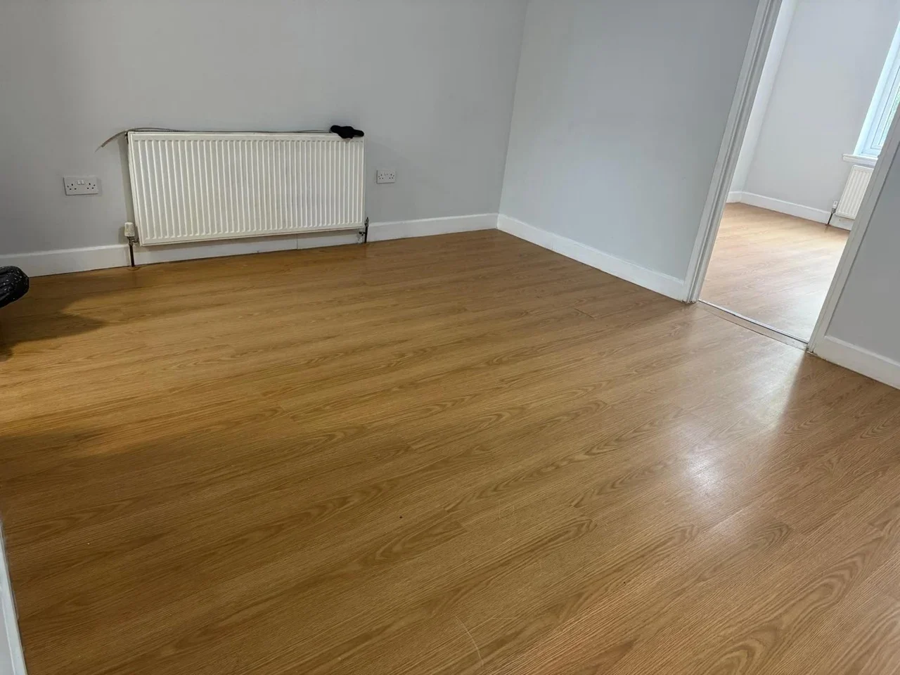 Flat Greenford Road in Greater London