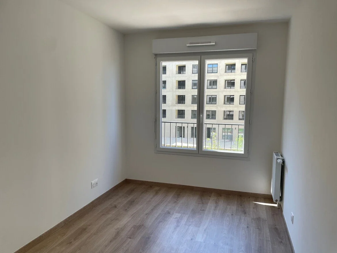 Flat Avenue Jean Rondeaux in Rouen