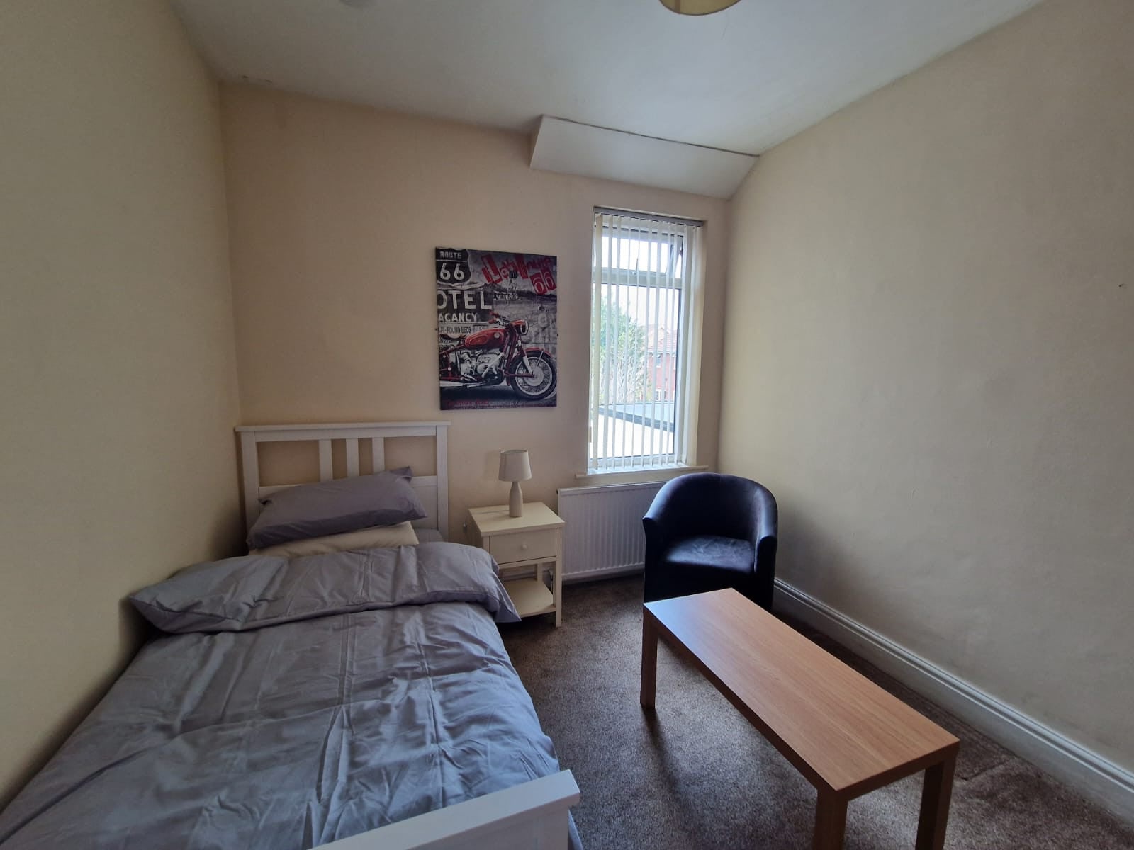 Room Nora Street in Warrington