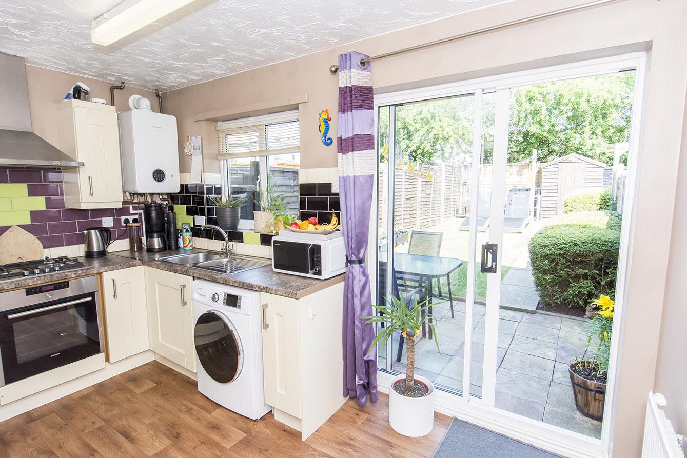 House Gabor Close in Rugby