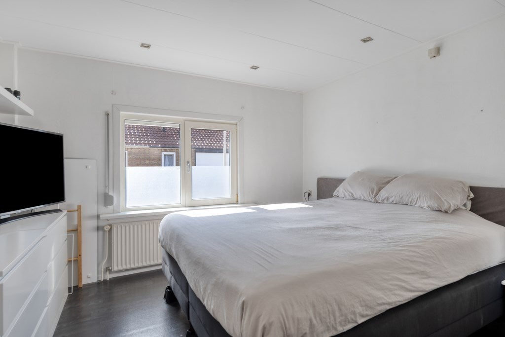 Twee-onder-één-kap te koop: Beatrixstraat 10, Yerseke