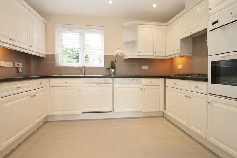 Flat Woodridings Close in Greater London
