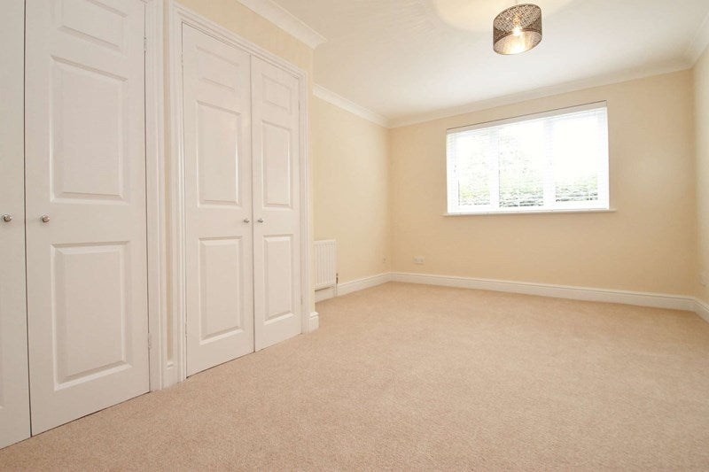 Flat Woodridings Close in Greater London