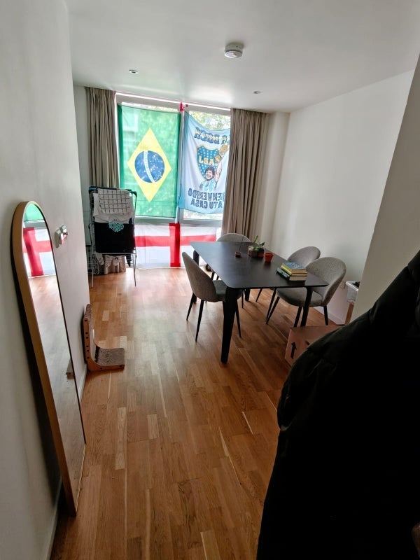 Room Logan Close in Greater London