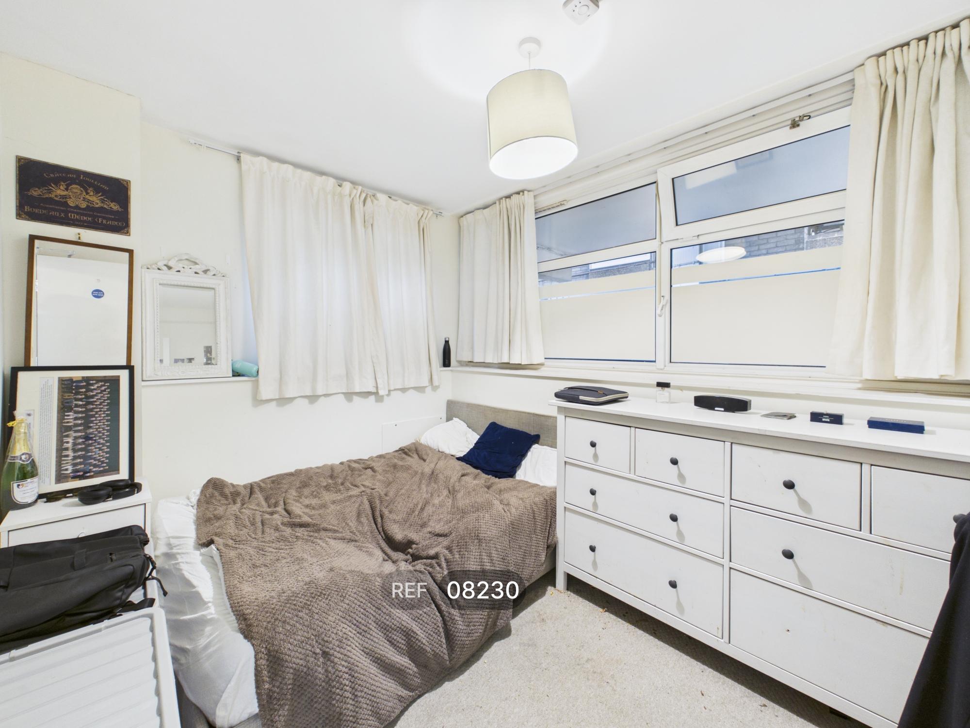 Flat Holliday Square in Greater London