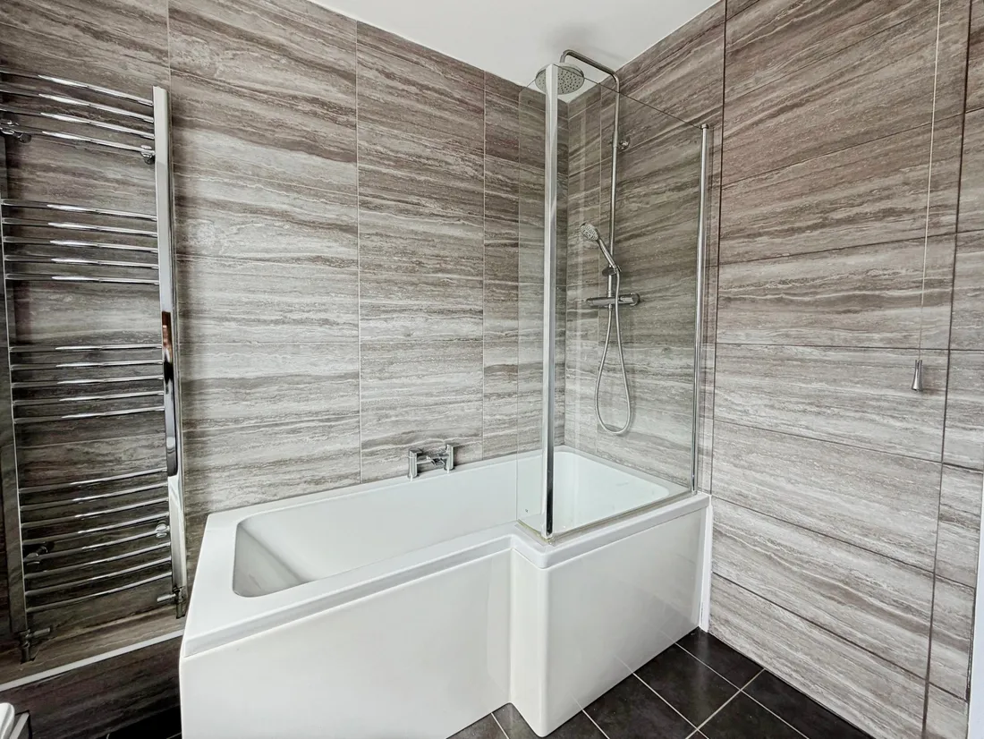 Flat Claude Road in Caerphilly