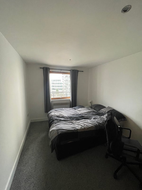 Room Armouries Drive in Leeds