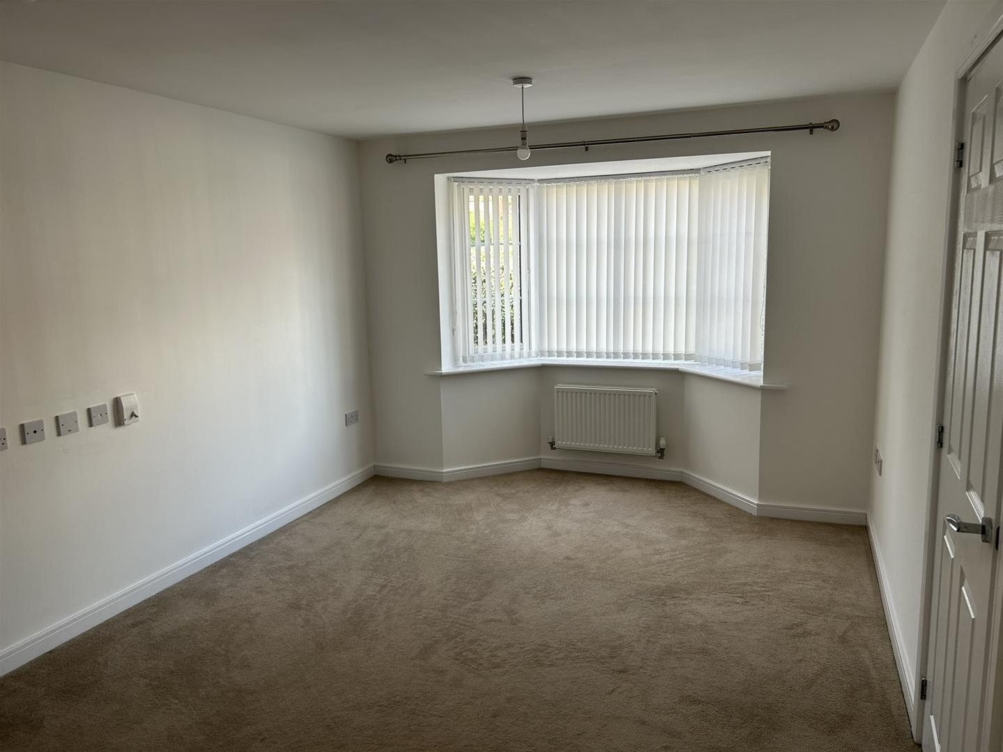 House Swan Drive in Kingshurst