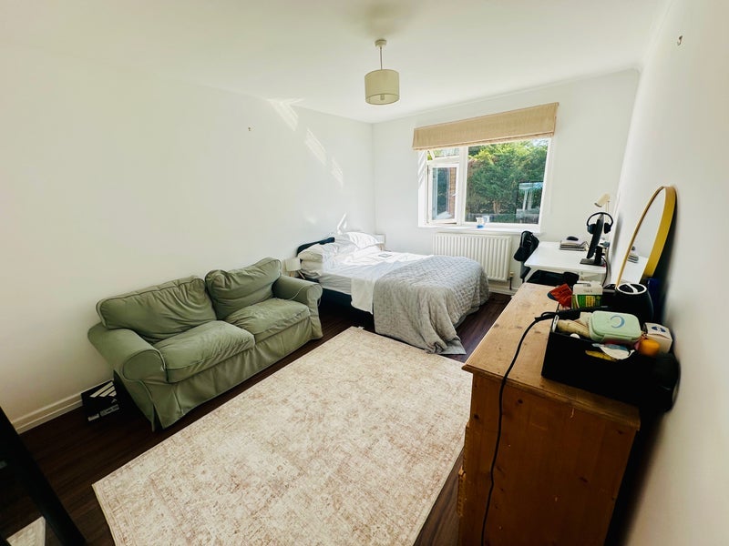 Room Nightingale Lane in Greater London