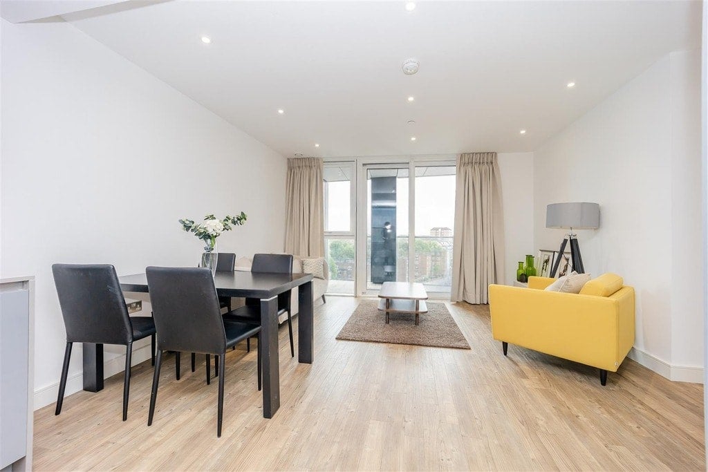 Flat Wandsworth Road in Greater London