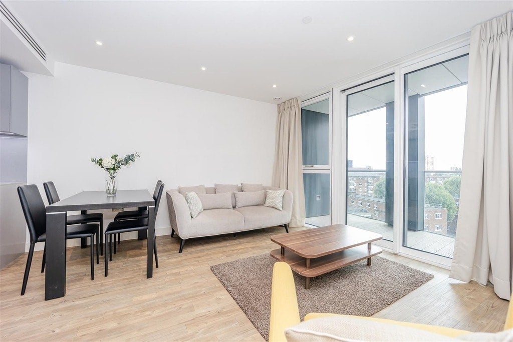 Flat Wandsworth Road in Greater London