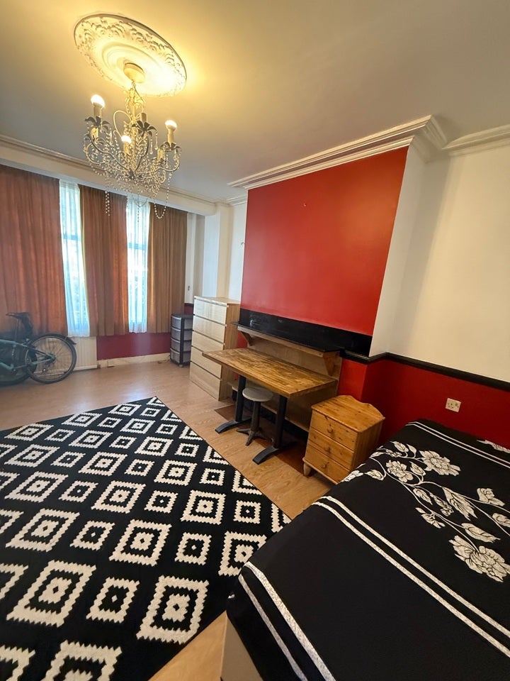 Room Hazelwood Lane in Greater London