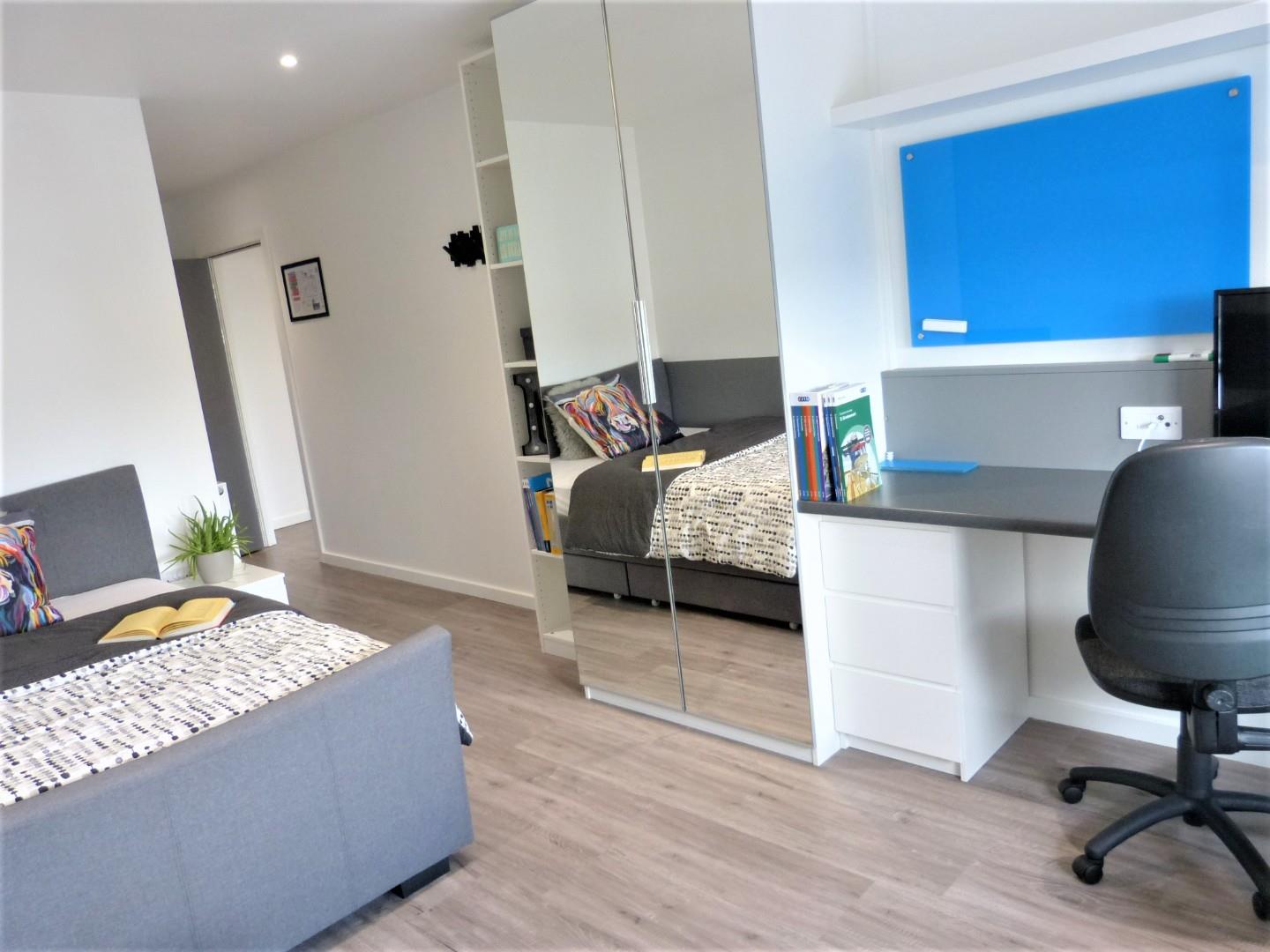 Flat Mayflower Street in Plymouth