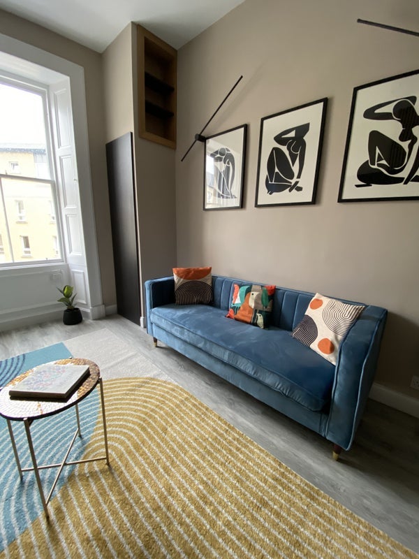Flat Lauriston Place in City of Edinburgh