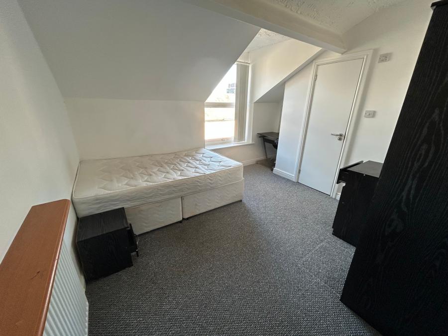 Room Broadway in Lancaster