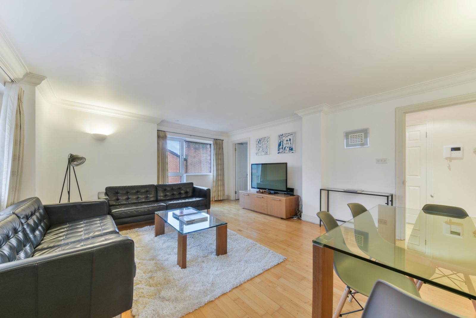 Flat Martlett Court in City of Westminster