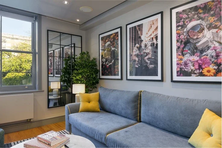 Flat Bloomsbury Square in Greater London