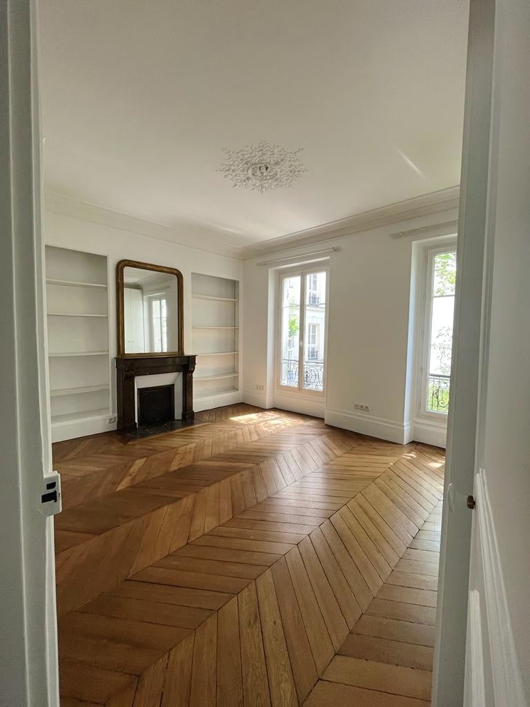 Flat Avenue Achille Peretti in Neuilly-sur-Seine