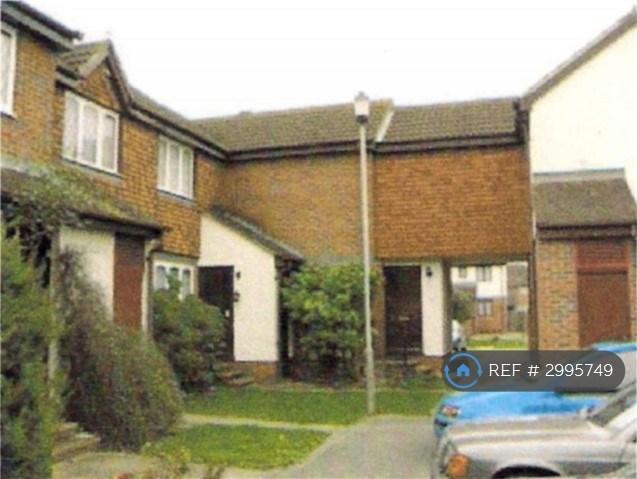 House Grasmere Close in Greater London