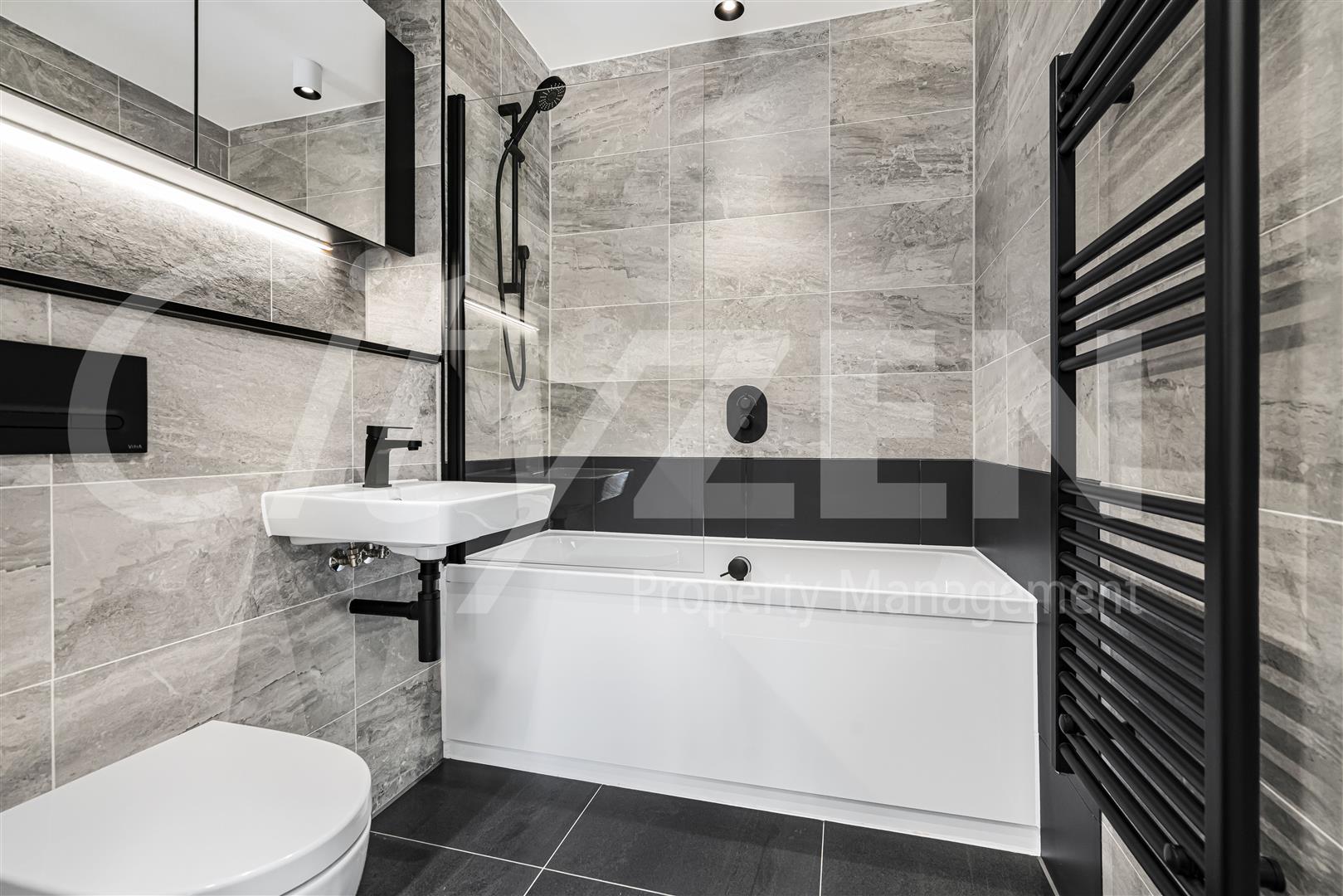 Flat Ordsall Lane in Salford