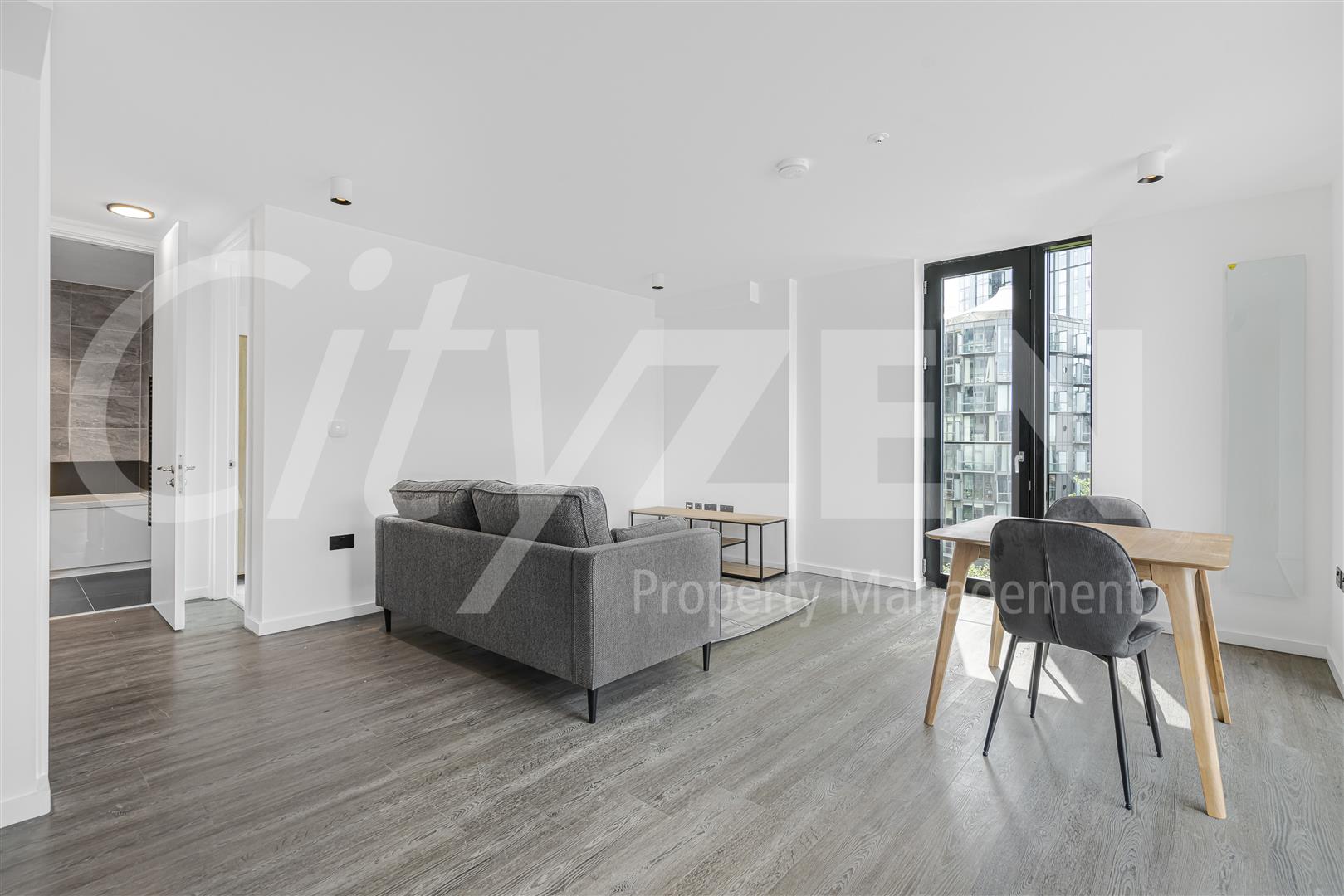 Flat Ordsall Lane in Salford
