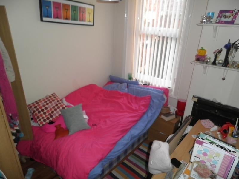 Flat Whitefield Terrace in Newcastle upon Tyne