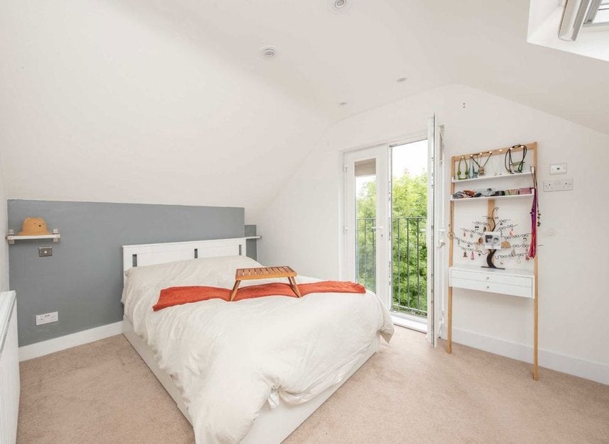 Flat Chesham Road in Greater London