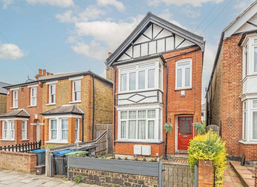Flat Chesham Road in Greater London