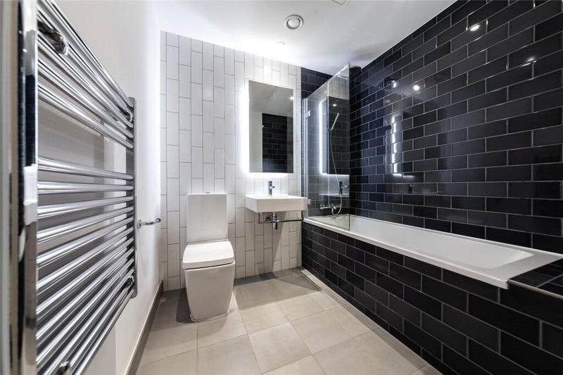 Flat Royal Crest Avenue in Greater London
