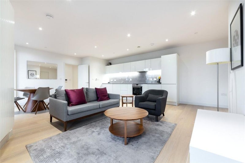 Flat Royal Crest Avenue in Greater London