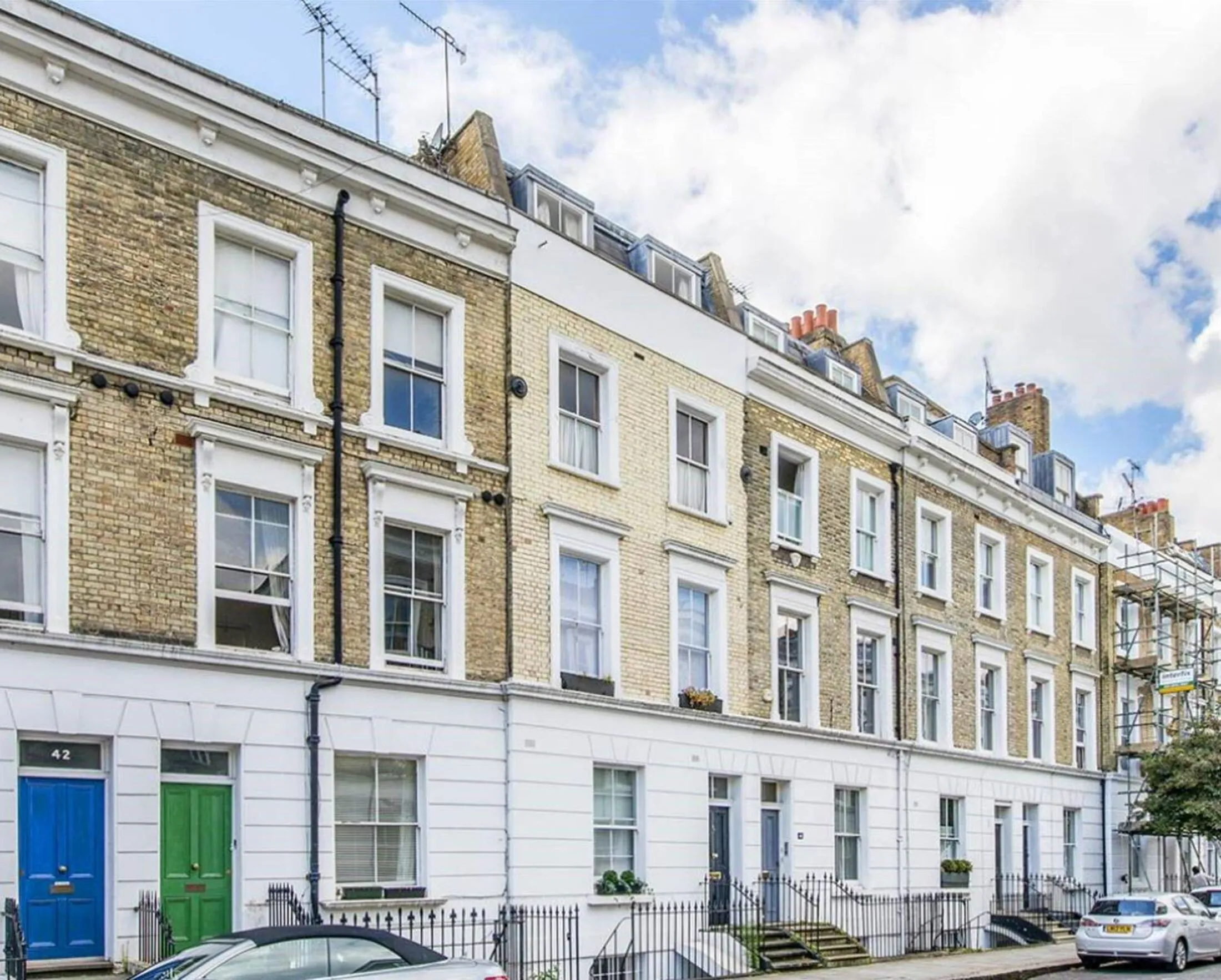 Flat Ifield Road in Greater London
