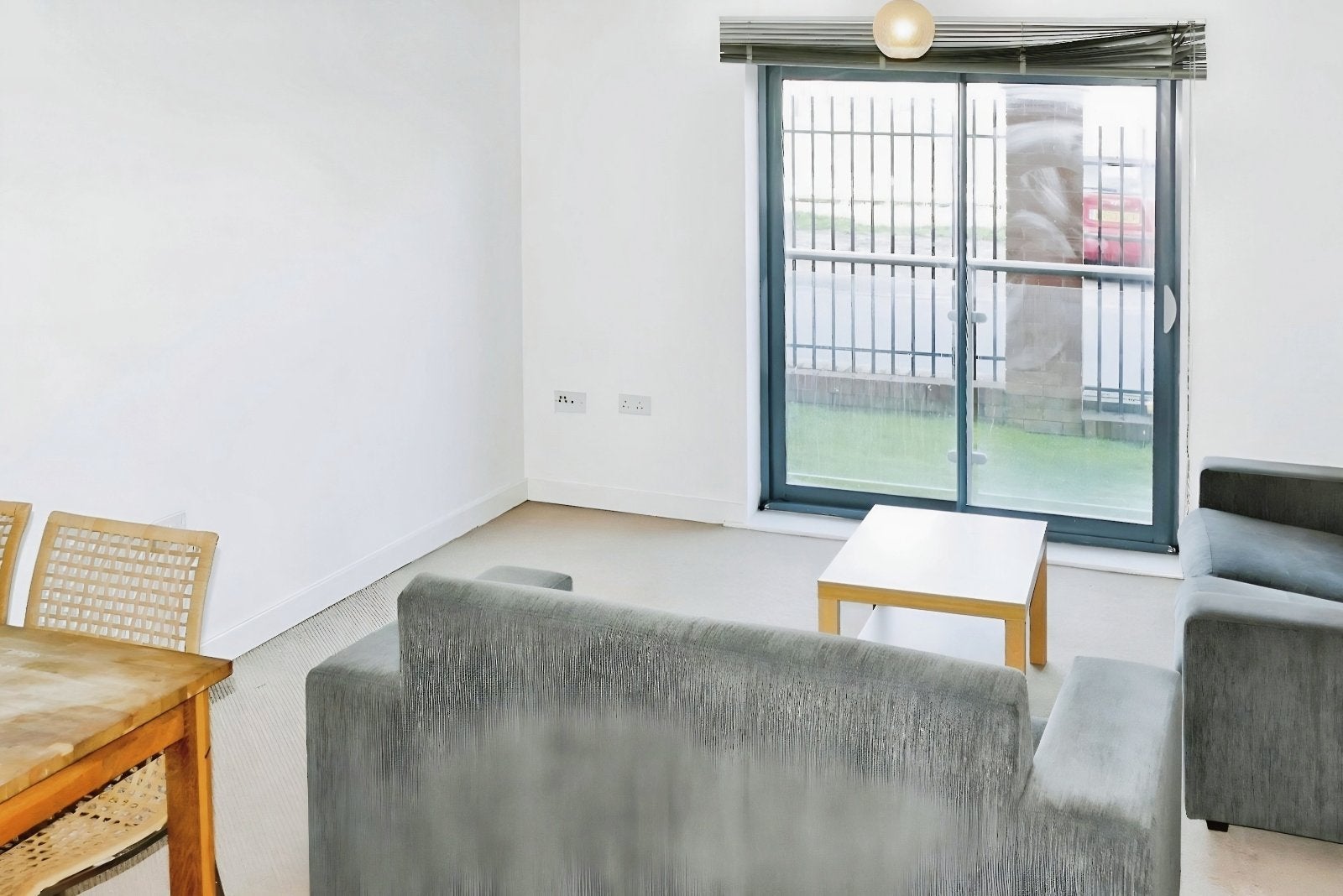 Flat Bouverie Court in Leeds